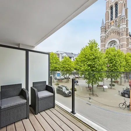 In Belgium Near Seawall & Church, Cleaning Included شقة